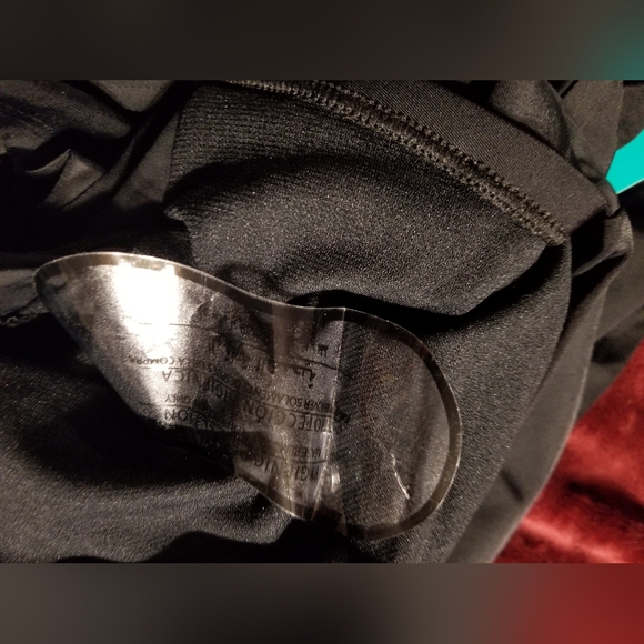 NWT MATERNITY SWIM SKIRT WITH ATTACHED SHORTS. MUST HAVE FOR SUMMER - Picture 9 of 11